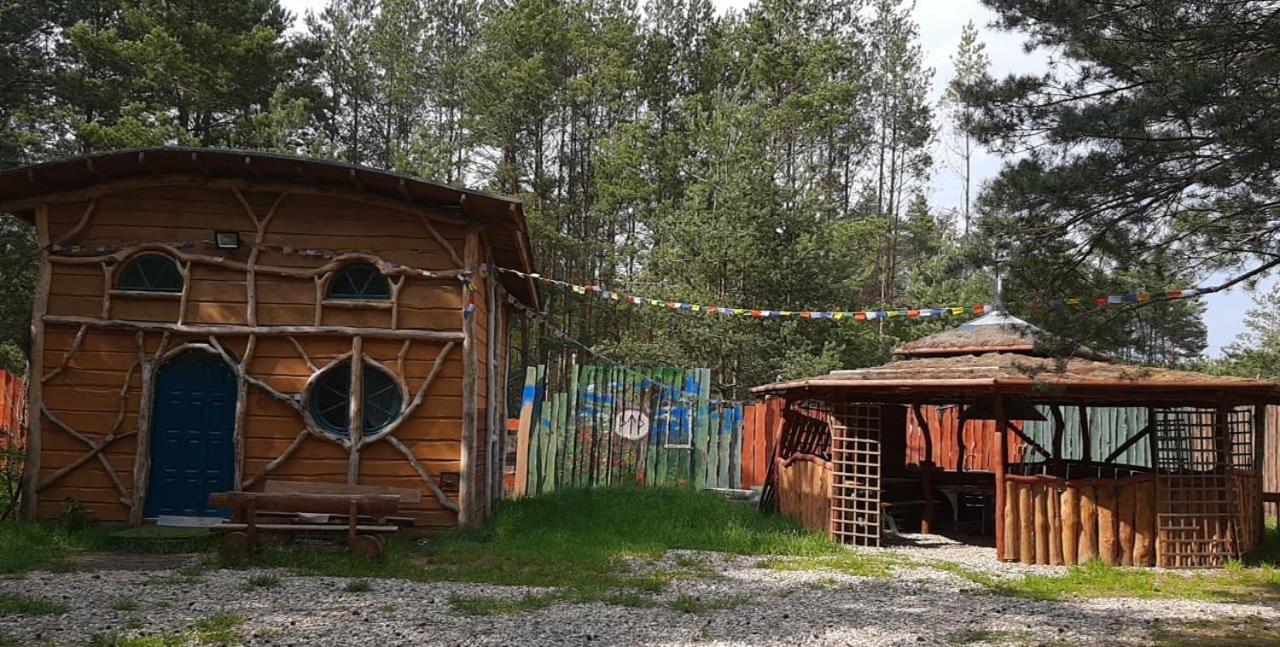 Отель Midgard Osiecznica Экстерьер фото